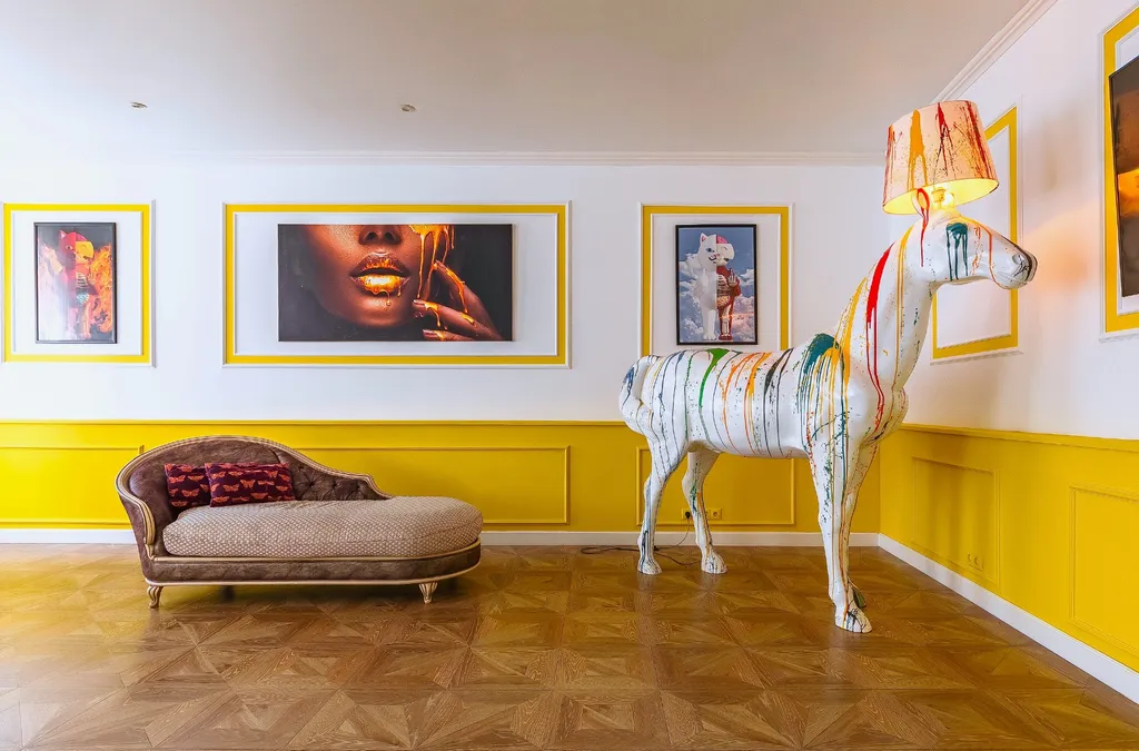 Эксклюзивныe апартамeнты в стилe поп-apт на Невском проспекте