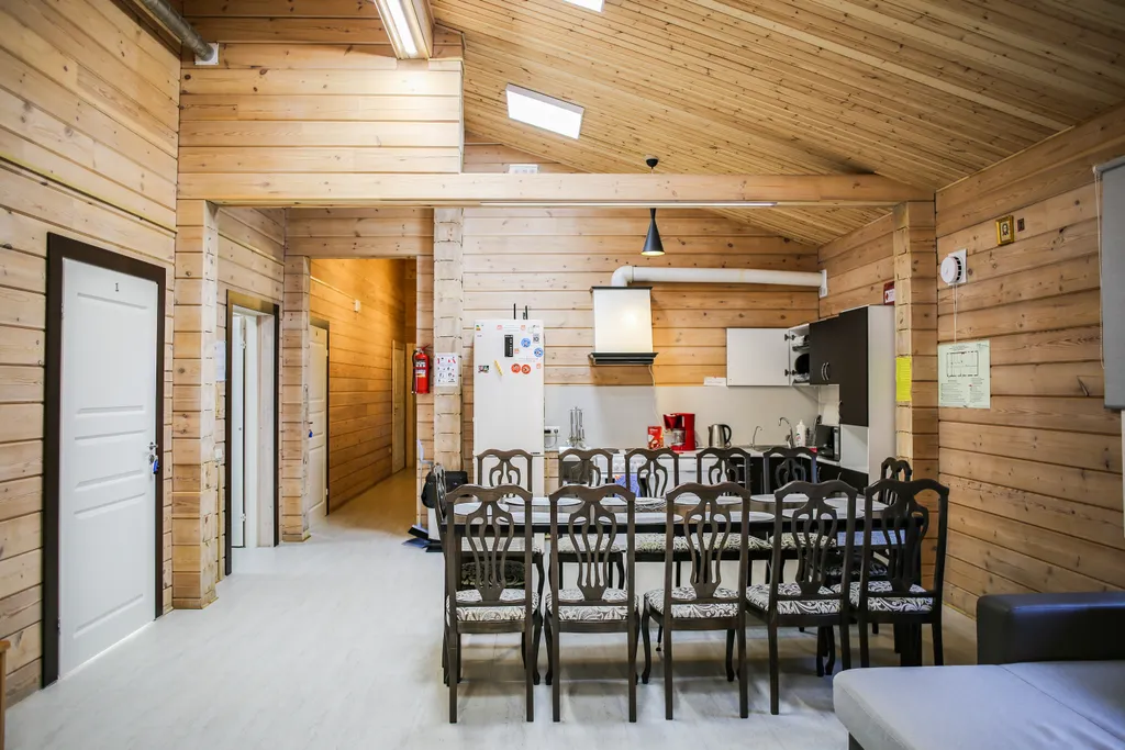 Коттедж в лесопарковом месте, в черте города № 3