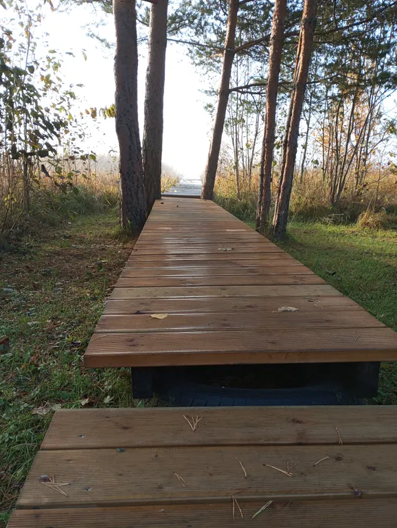 Домик у озера