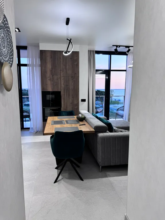 Шикарная квартира в Зеленоградске с боковым видом на море