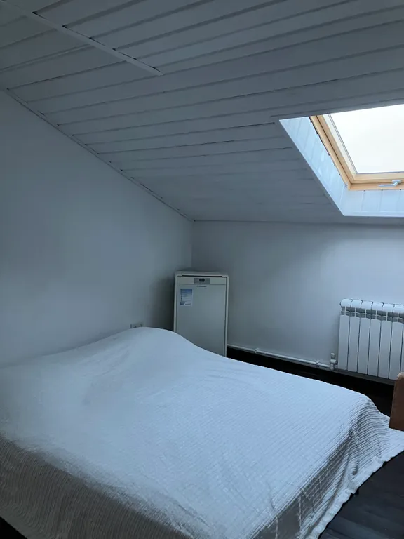 Трехэтажный коттедж с бассейном на берегу Волги