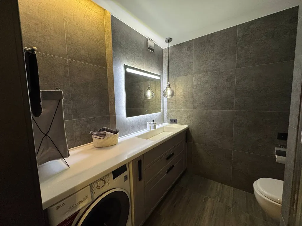 2-х комнатная квартира студия с дизайнерским ремонтом