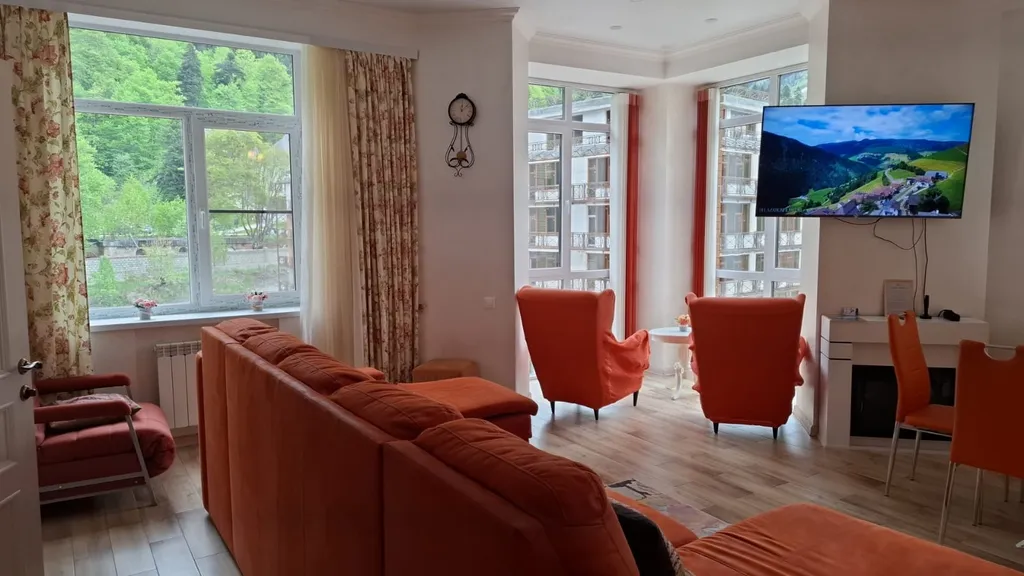 Уютные апартаменты в центре с панорамным видом на горы