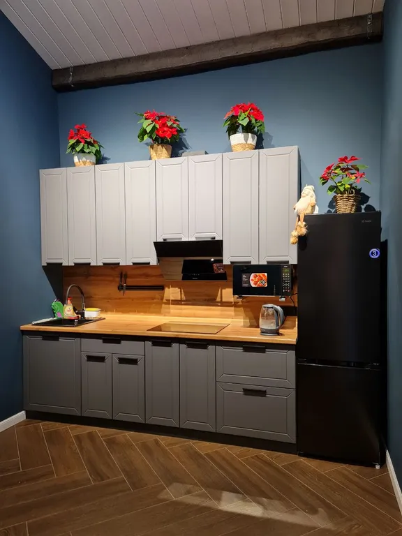 Уютный загородный дом с панорамным окнами