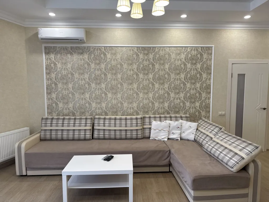 Первая береговая с видом на море и террасой – Толстый мыс