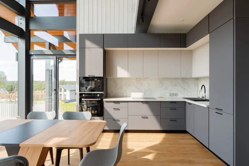 Коттедж Стеклянный дом на берегу Мичуринского озера возле склонов для катания — Мичуринское