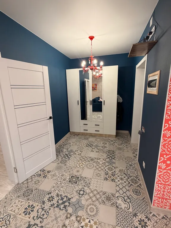 Дом в современном русском стиле рядом с монастырем