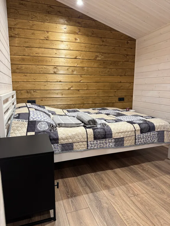 Коттедж Домик на поляне — Светлое