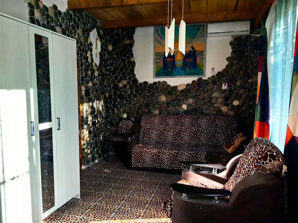 Номер с кухней рядом с морем