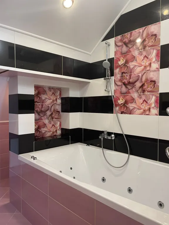 Дом,русская баня в охраняемом поселке