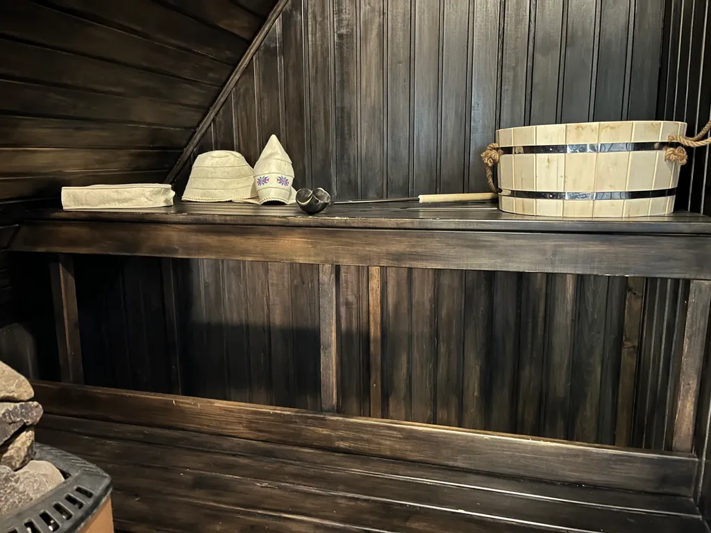 Дом с сибирским чаном, сауной и патио