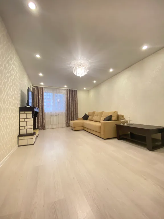 К вашим услугам, большая и светлая квартира в ЖК Летняя Резиденция