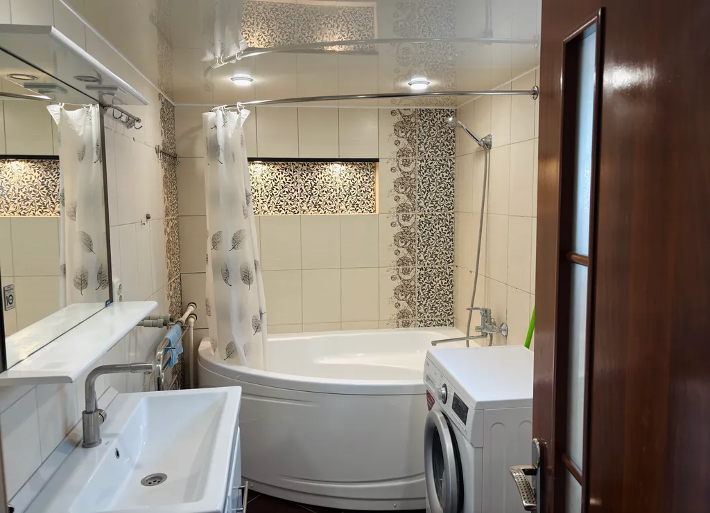 Уютный дом среди гор и моря