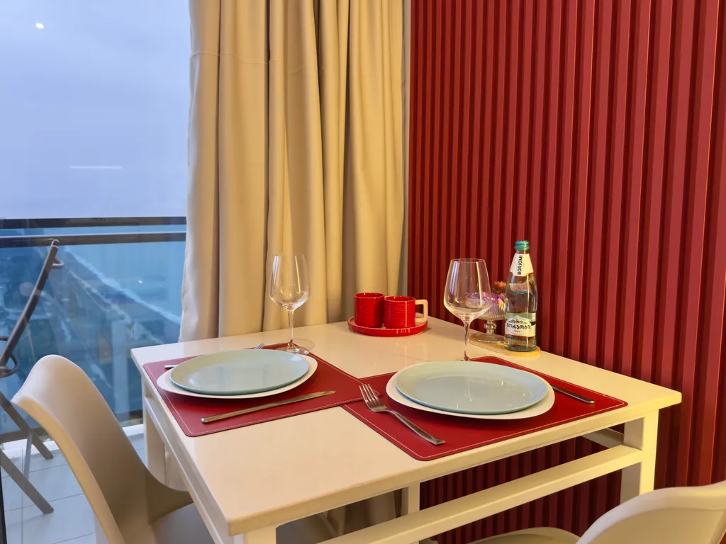 Солнечная студия на берегу моря