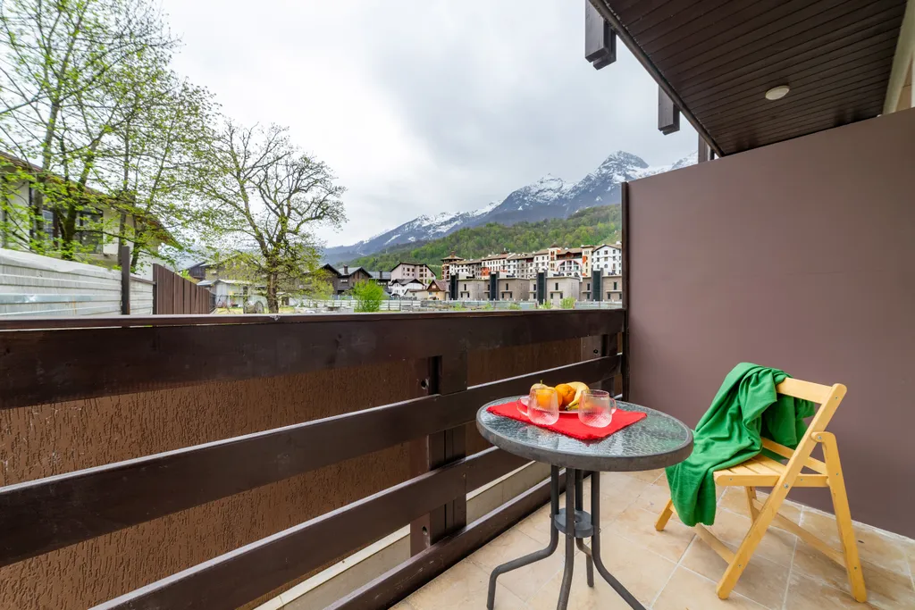 Квартира Светлая студия с 2 окнами и видом на горы — аренда посуточно в Эсто-Садок