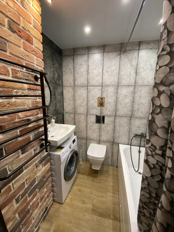 Уютная студия с дизайнерским ремонтом