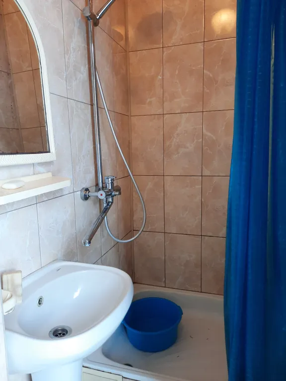 Квартира Квартира Трёхместный номер эконом класса с кондиционером с июня по сентябрь — Анапа