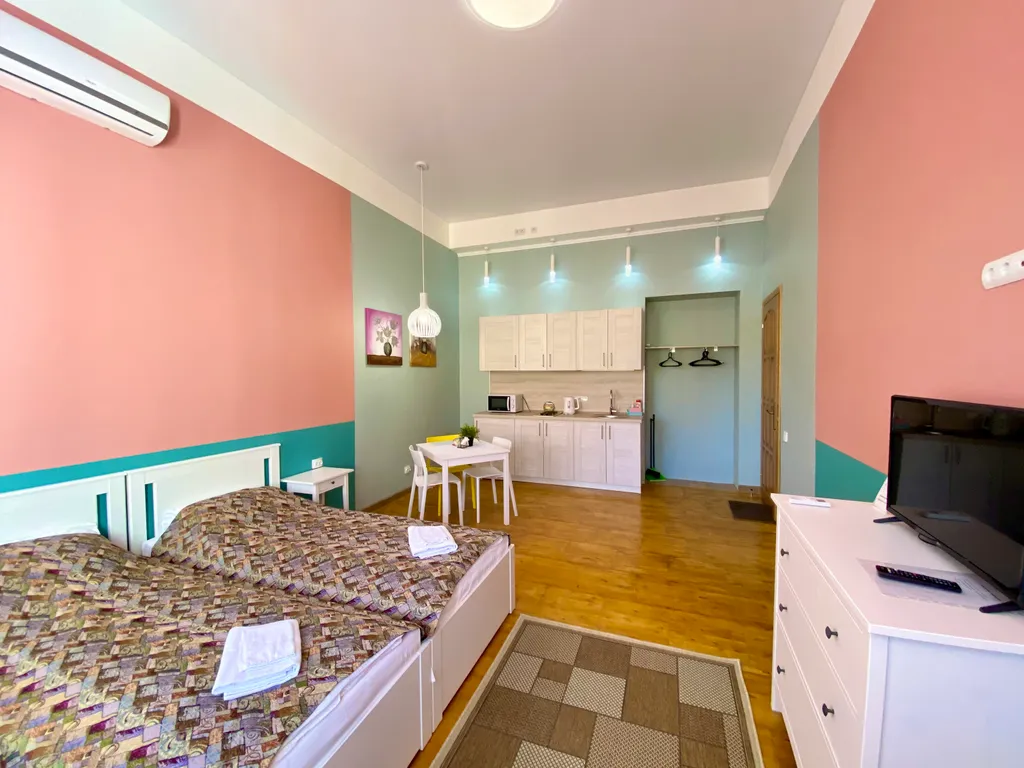 Новая квартира-студия в центре Смоленска номер 15