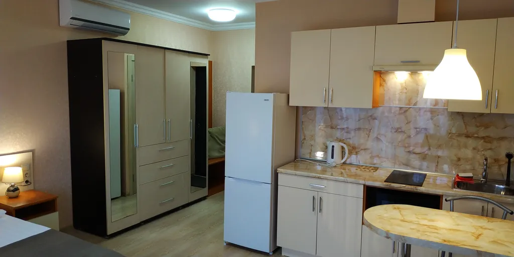 Судия в 600 метрах от моря в центре Адлера