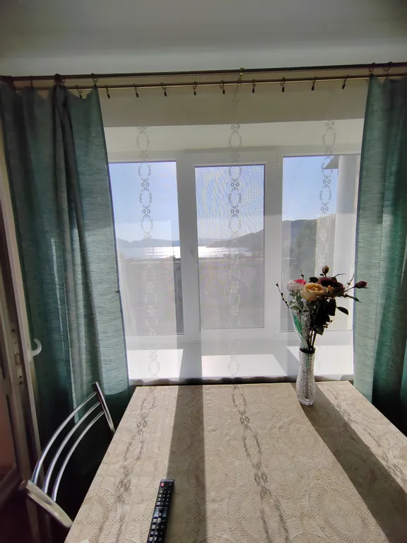 2 комнатная квартира с видом на море — аренда посуточно в Орджоникидзе