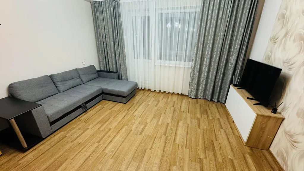 Теплая двухкомнатная в центре Миасс до 6 человек