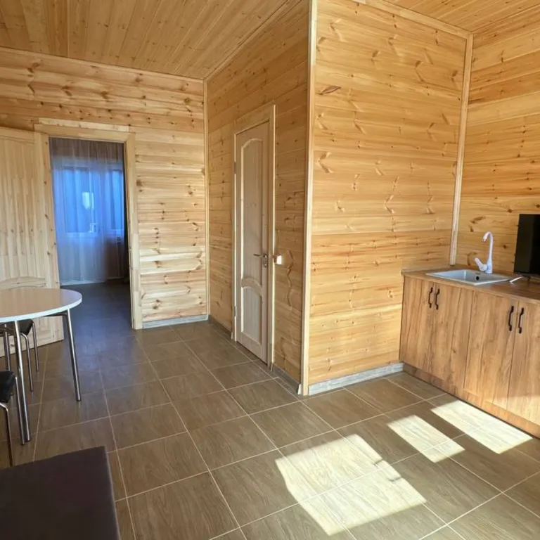 Азовтун гостевой дом, апартаменты с кухней (4-х местный)