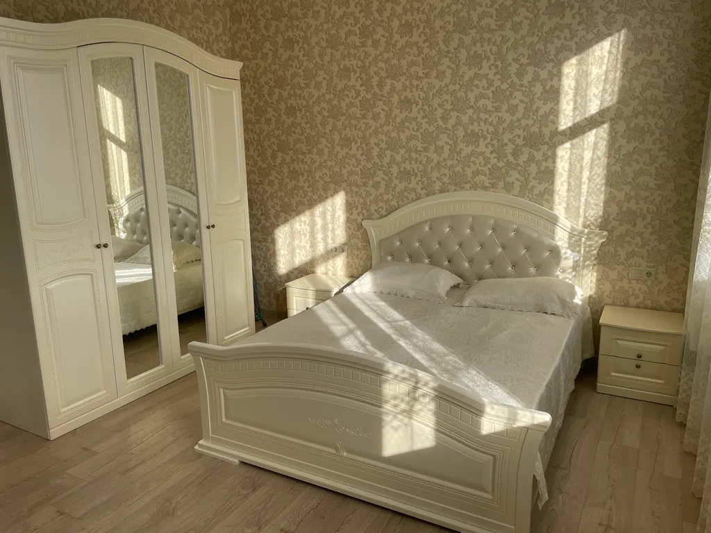 Апартаменты с двумя спальнями в элитном доме в центре рядом с парком