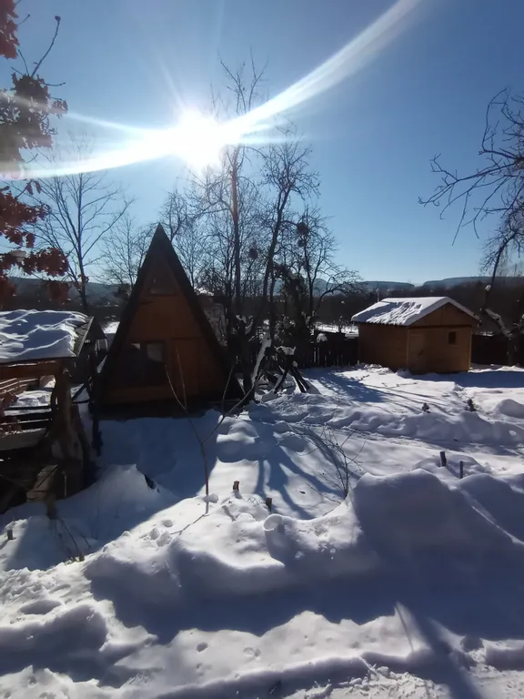 Домик с Баней у горы