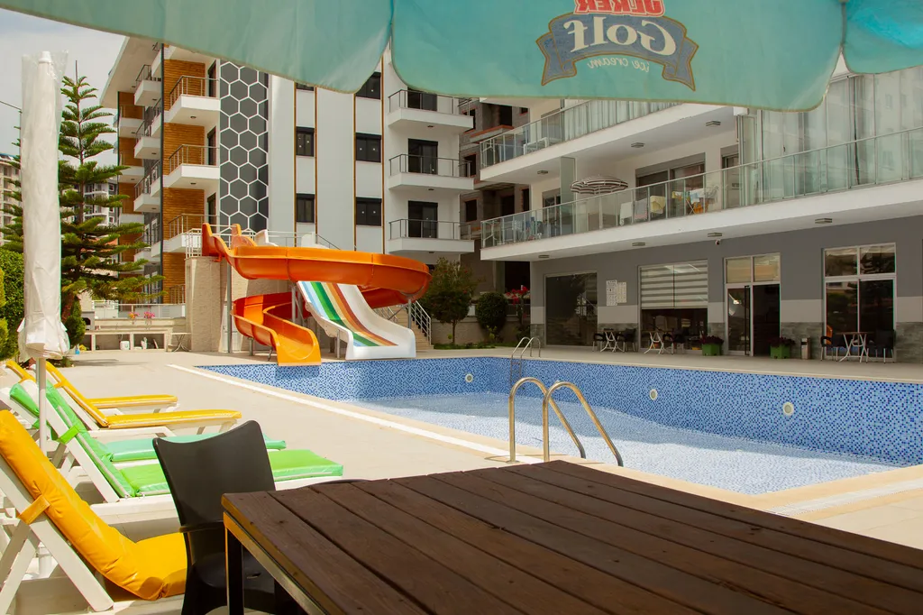 Квартира в элитном комплексе с бассейном