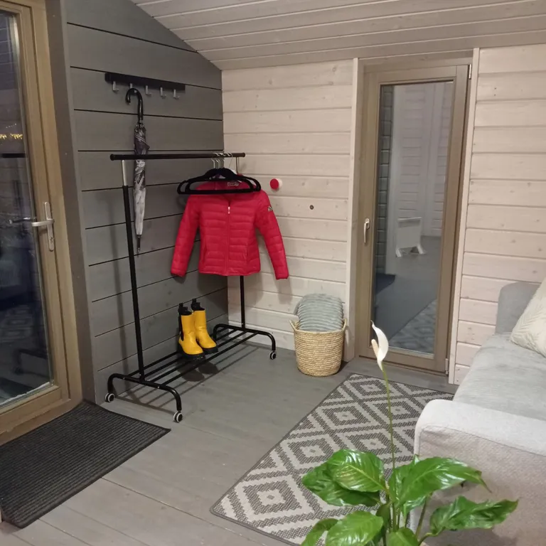 Просторный дом с баней и игровой зоной для детей