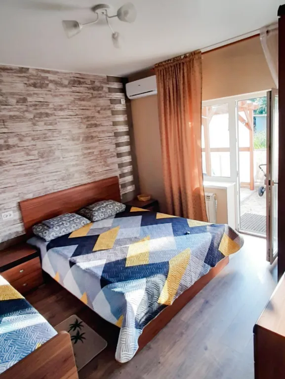 Коттедж Частный Дом — Кучугуры