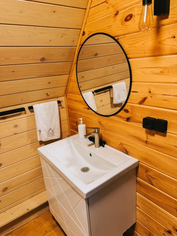 Загородный комплекс с бассейном, баней на дровах и горячим чаном