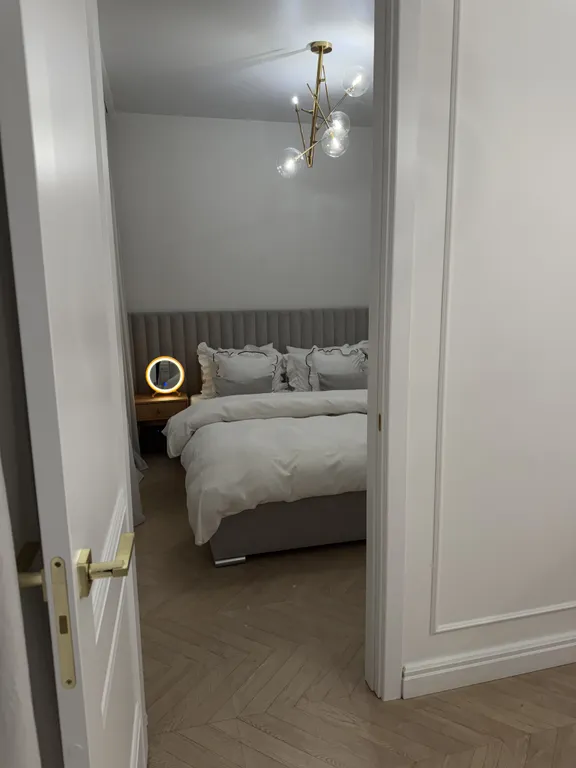 Современный апартамент в тихом районе