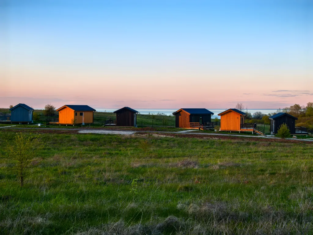 Трёхместный дом с террасой