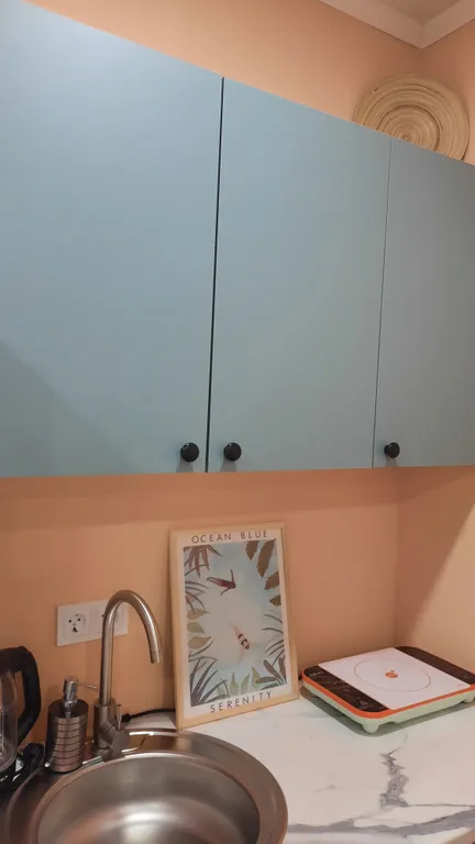 Яркая студия в ЖК Резидент