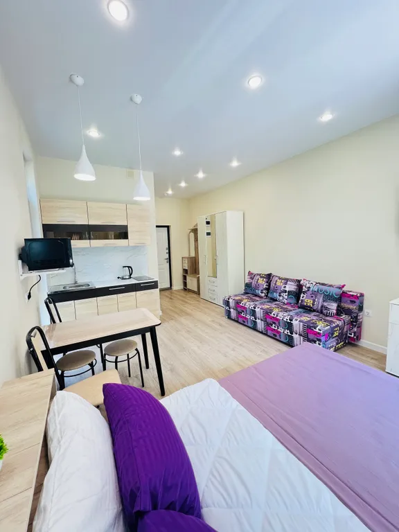 Уютная студия с бассейном