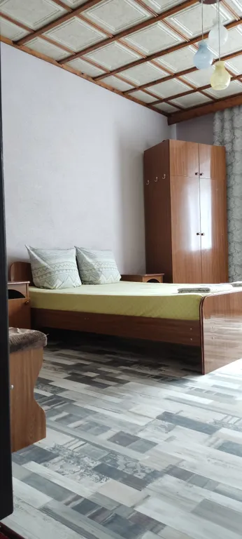 Дом с отдельным входом и двором