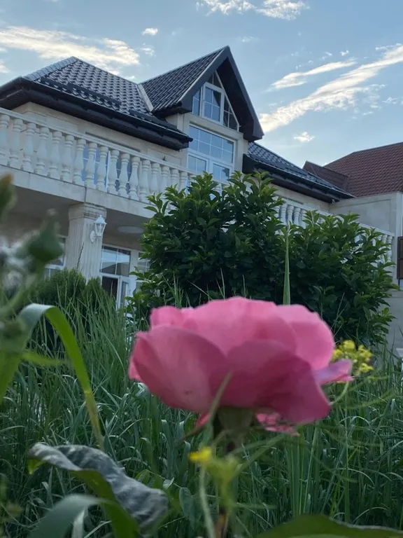 Коттедж Дом- вилла у моря — аренда посуточно в Дербент