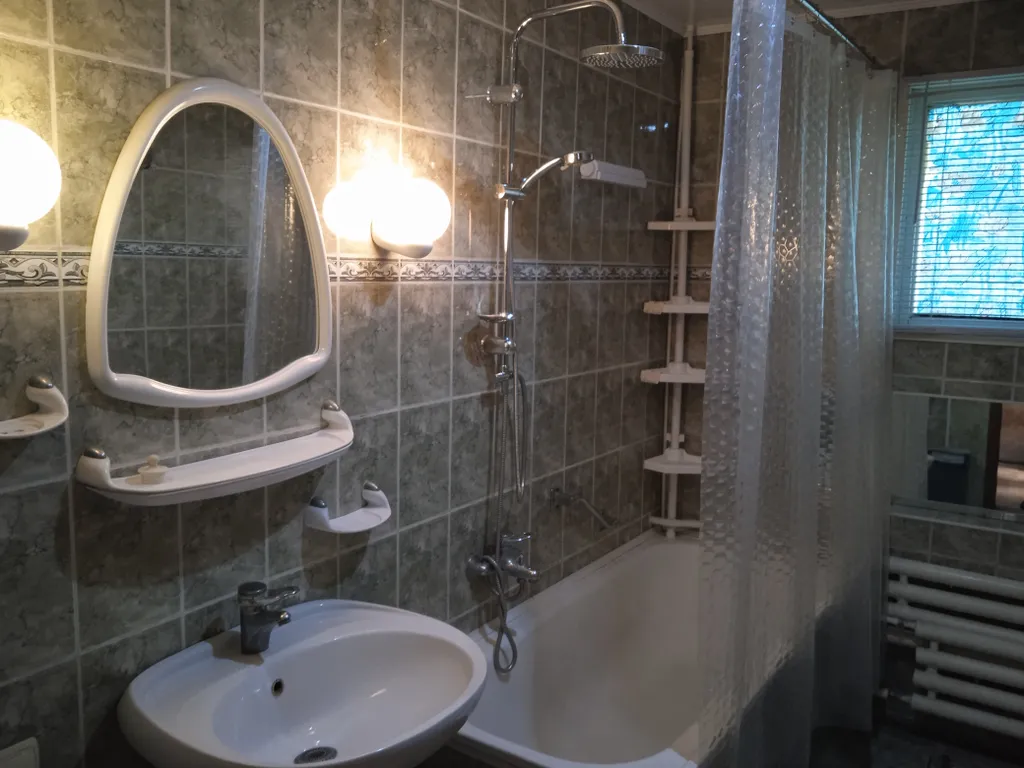 Большой дом в центре у моря