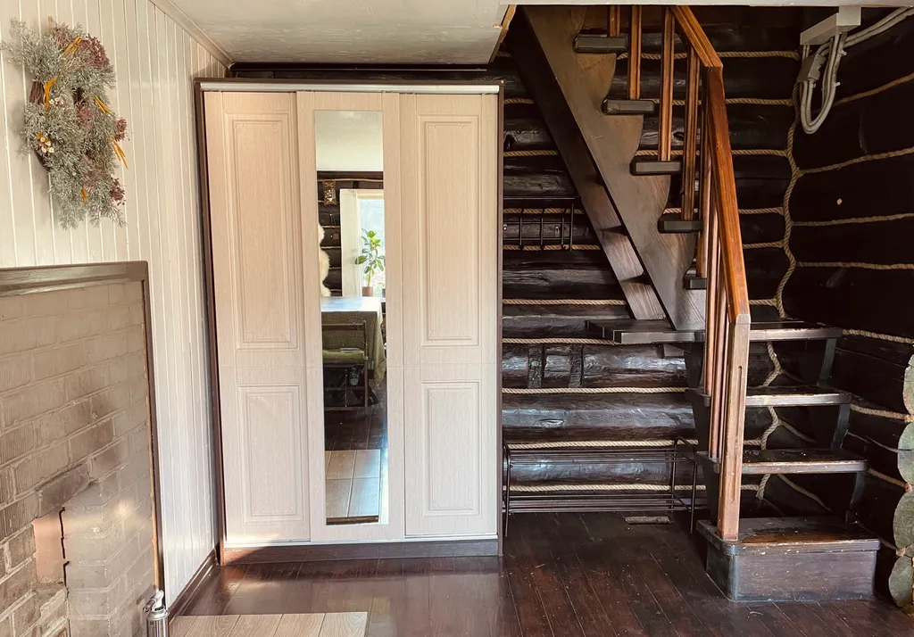 Самый уютный дoмик с кoшкой напротив горнолыжного куpоpта Мaнжеpoк