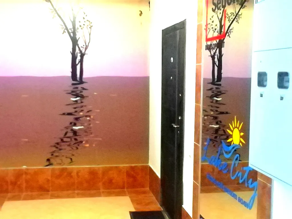 Квартира у моря, с видом на озеро и сосновый бор