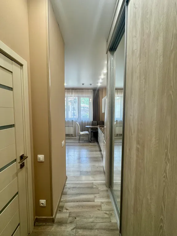 Светлая уютная студия с видом на горы