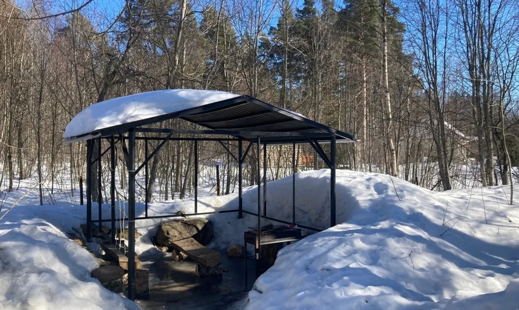 Уютный двухэтажный дом с баней