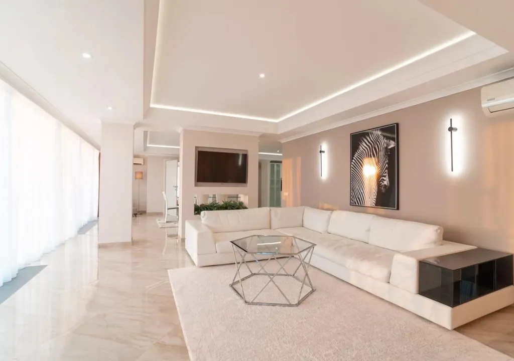 4-комнатная Квартира