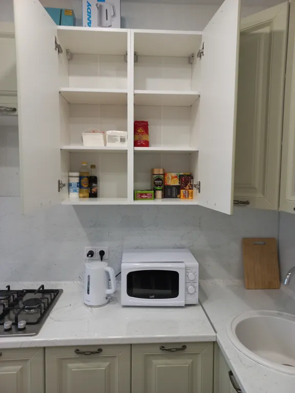 Любимый уголок у глобуса