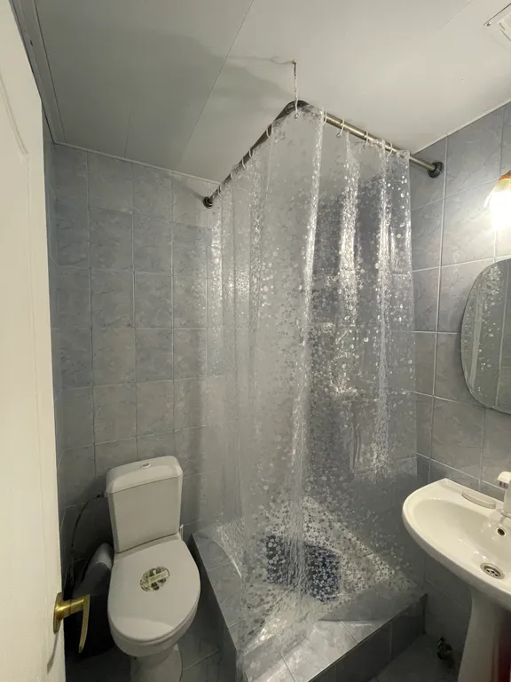 Уютная двухместная комната Победы 340 (море через дорогу)