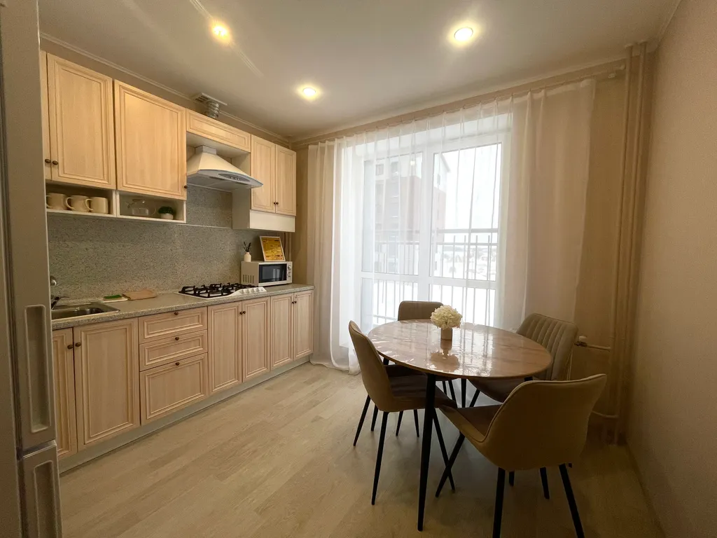 Просторная квартира с лоджией в центре курорта Завидово