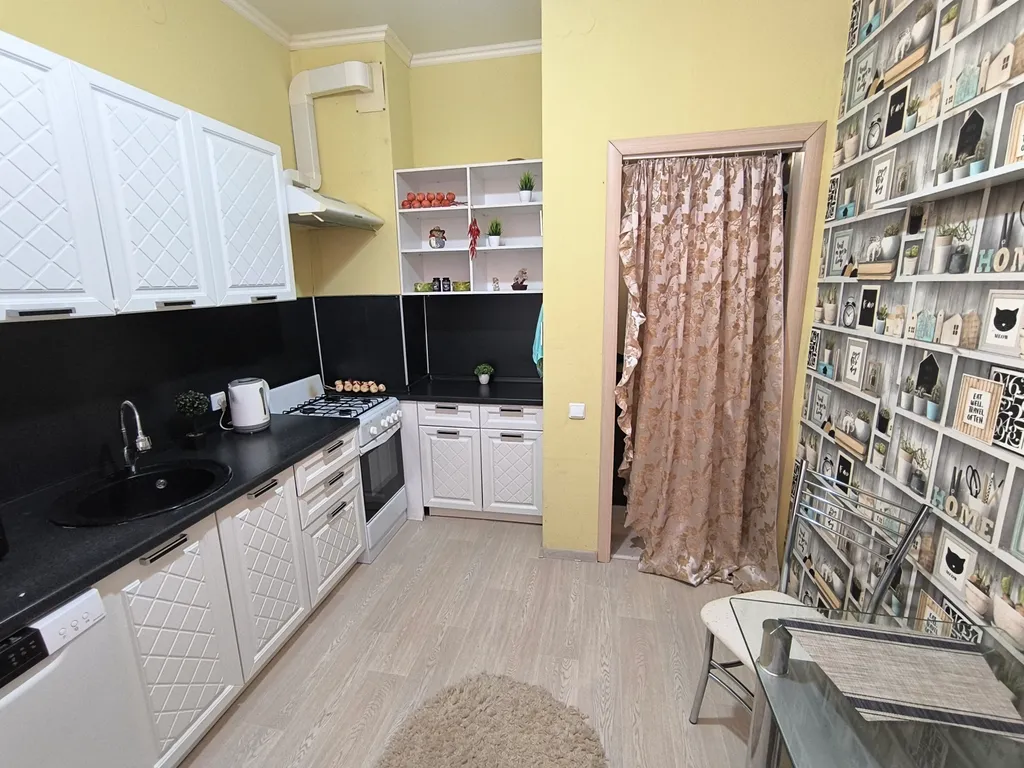 Ареал-однушка на Строителей, Аэропорт, ТЦ Солнечный