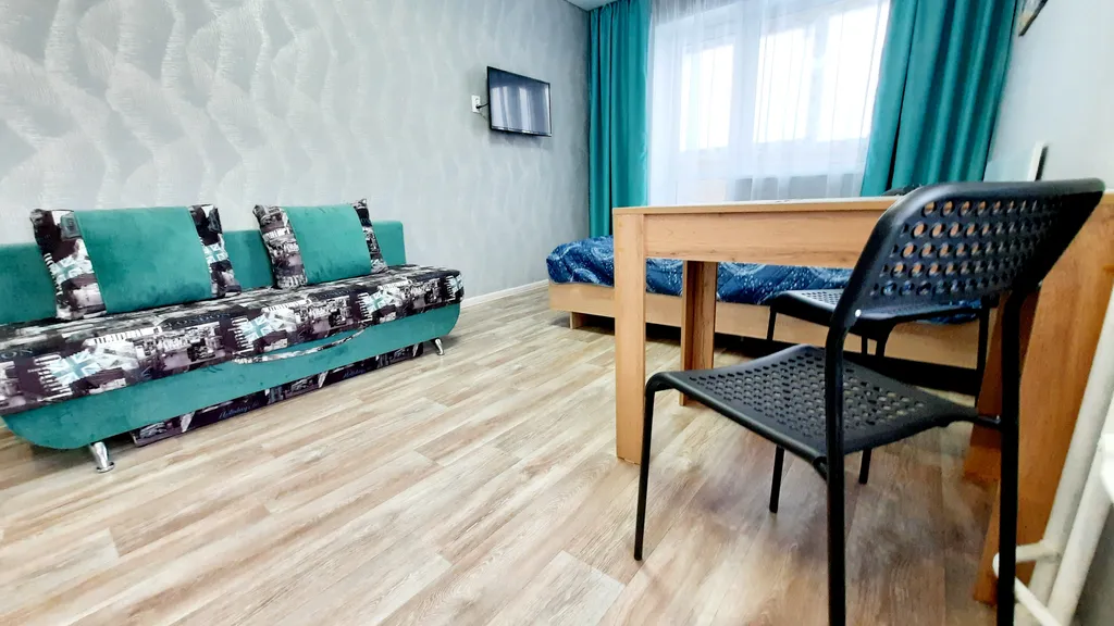 Студия возле гипермаркета Лента