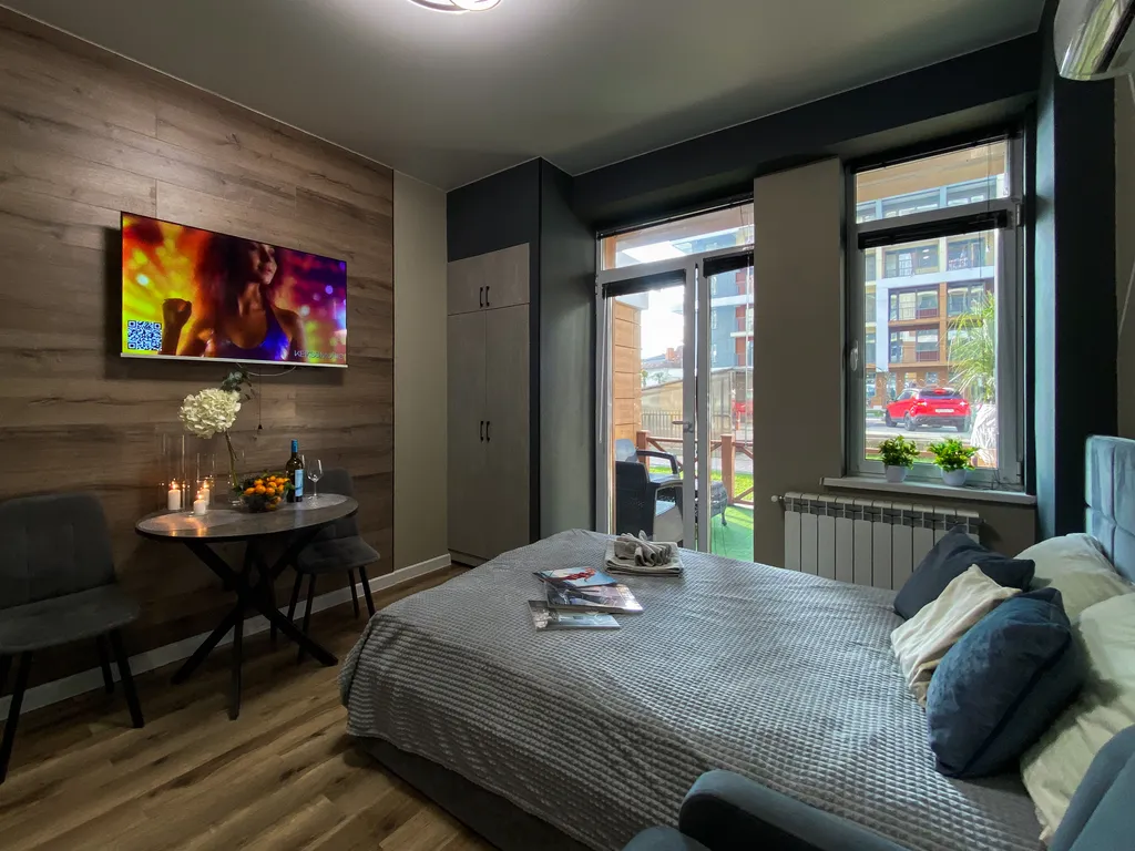 Дизайнерская студия с верандой